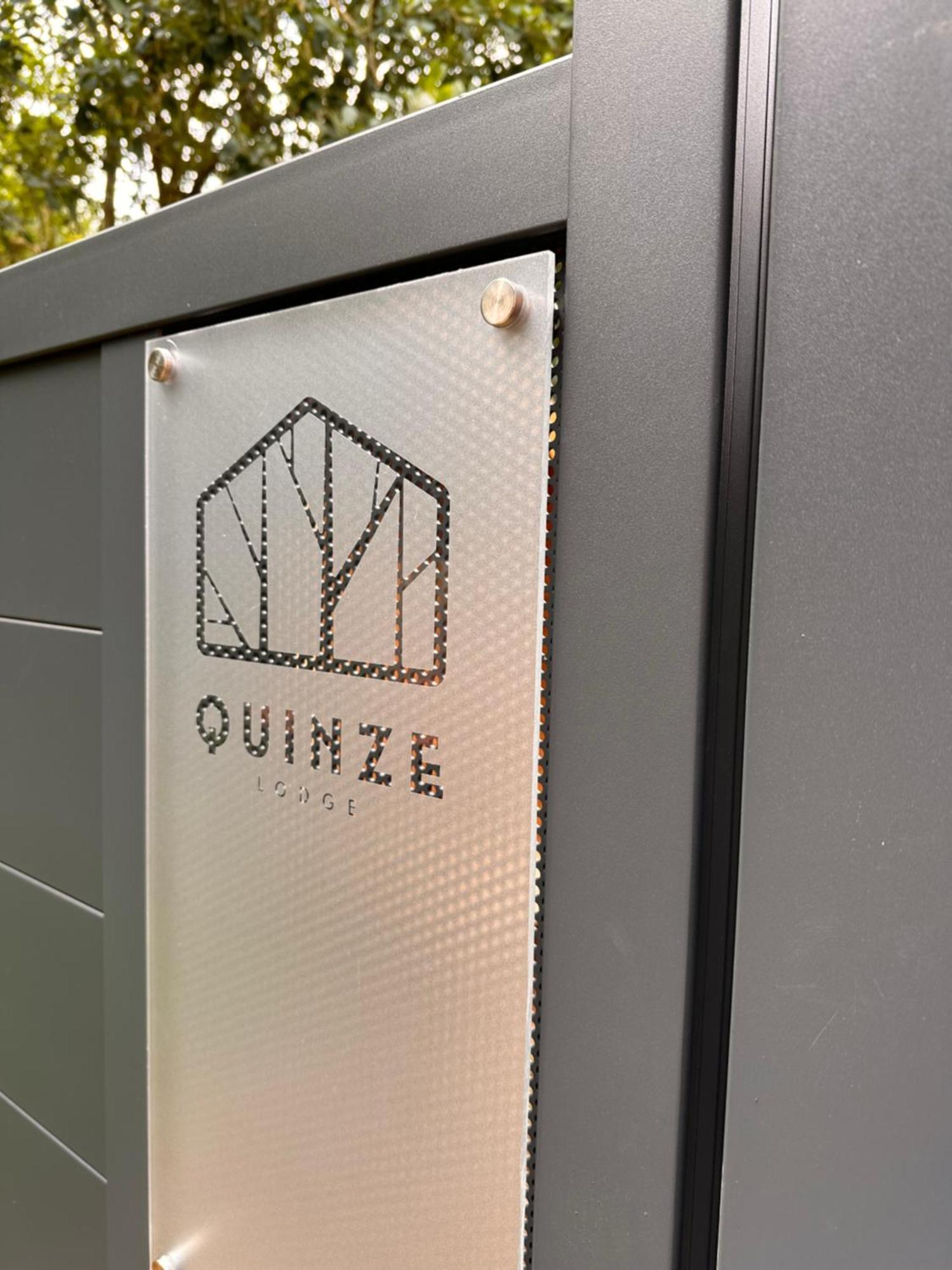 Quinze suites et wellness de luxe Ciney Exterior foto